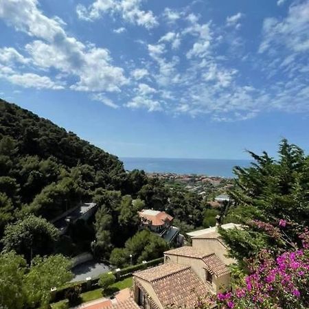 Casa Vacanze Luna 2 Vallecrosia Bagian luar foto